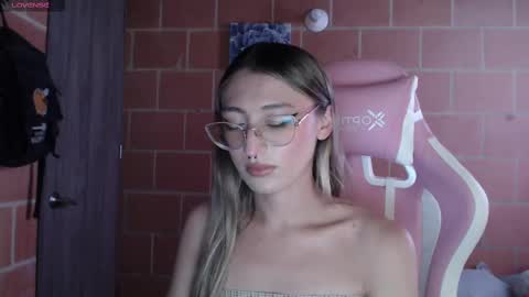 Andrea  online show from 10.09.25