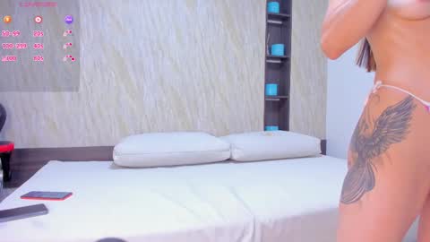 Snapshot of andrea_malkova chatting on 11.14.25 Andrea Malkova online show from 11.14.25