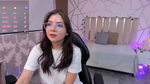andrea_tay1 online show from 05.08.26