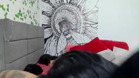 Snapshot of andreaflamel chatting on 03.11.25 ANDREA online show from 03.11.25