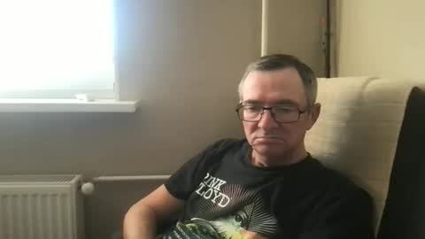 Snapshot of andreass60 chatting on 11.25.25 andreass60 online show from 11.25.25