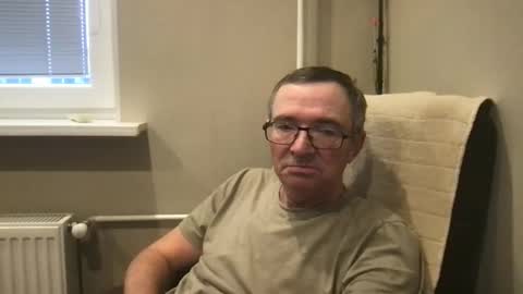 Snapshot of andreass60 chatting on 11.28.25 andreass60 online show from 11.28.25