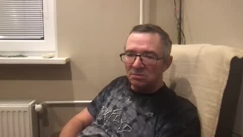 Snapshot of andreass60 chatting on 12.17.25 andreass60 online show from 12.17.25