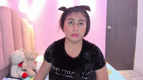 A n d r  e a S w e e t  online show from 11.22.25