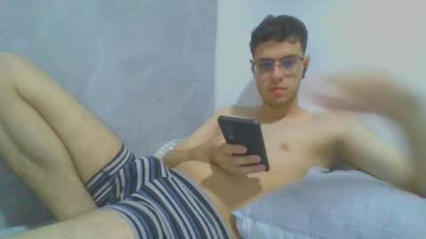 andres129494 online show from 11.28.25