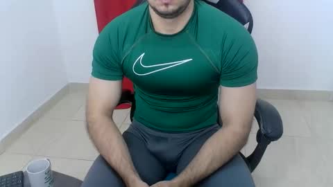 Snapshot of andres180950734 chatting on 09.12.25 andres180950734 online show from 09.12.25