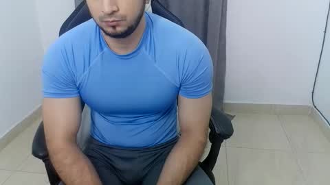 Snapshot of andres180950734 chatting on 09.25.25 andres180950734 online show from 09.25.25