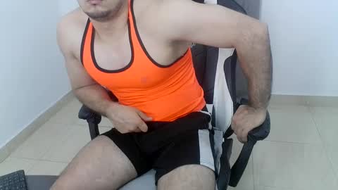 Snapshot of andres180950734 chatting on 09.25.25 andres180950734 online show from 09.25.25
