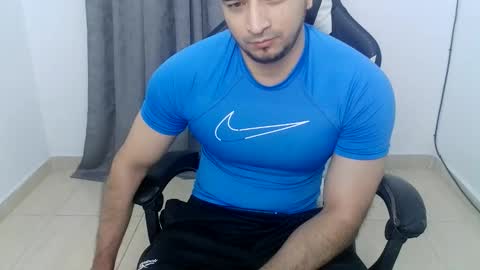 Snapshot of andres180950734 chatting on 10.03.25 andres180950734 online show from 10.03.25