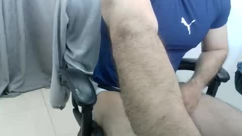 Snapshot of andres180950734 chatting on 04.20.26 andres180950734 online show from 04.20.26