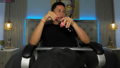 Snapshot of andres1_8 chatting on 05.28.26 IM ANDRES online show from 05.28.26