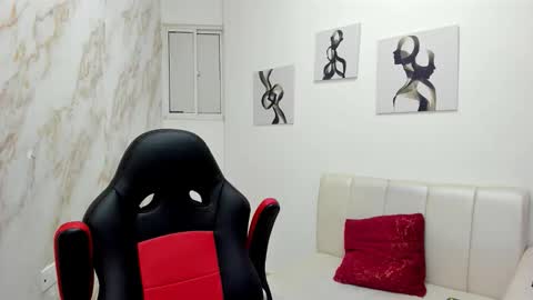 andres_stud online show from 10.15.25