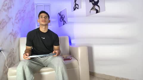 andres_stud online show from 11.04.25