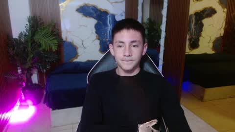 Snapshot of andres_tay chatting on 04.14.26 andres_tay online show from 04.14.26