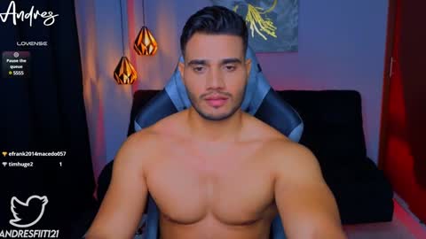 Snapshot of andresfiit chatting on 12.14.24 Andres online show from 12.14.24