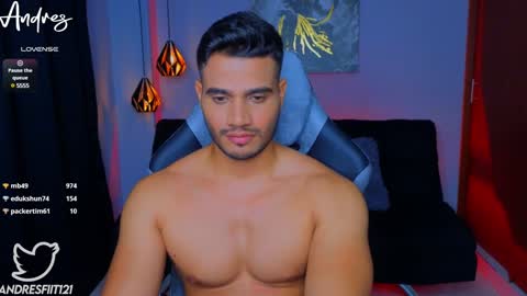 Snapshot of andresfiit chatting on 12.16.24 Andres online show from 12.16.24