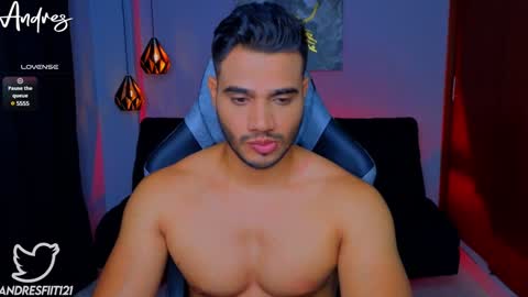 Snapshot of andresfiit chatting on 12.26.24 Andres online show from 12.26.24