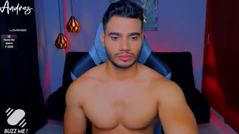 Snapshot of andresfiit chatting on 12.27.24 Andres online show from 12.27.24
