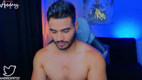 Snapshot of andresfiit chatting on 02.21.25 Andres online show from 02.21.25