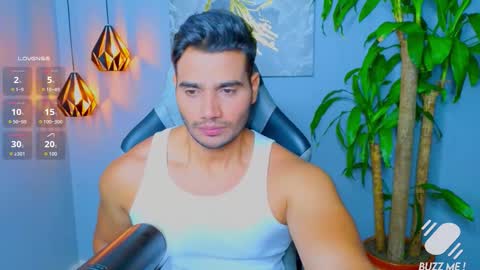 Snapshot of andresfiit chatting on 09.14.25 Andres online show from 09.14.25