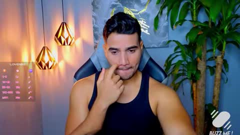 Snapshot of andresfiit chatting on 10.12.25 Andres online show from 10.12.25