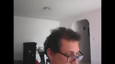 Snapshot of andresfloga chatting on 11.03.25 andresfloga online show from 11.03.25