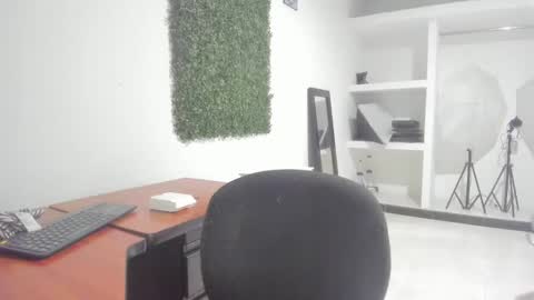 Isa  --------- online show from 01.24.25