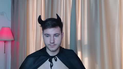 Snapshot of andrew2305 chatting on 10.30.25 Justin Andrew online show from 10.30.25