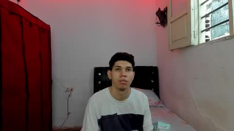 Snapshot of andrew_2811 chatting on 03.01.26 andrew_2811 online show from 03.01.26