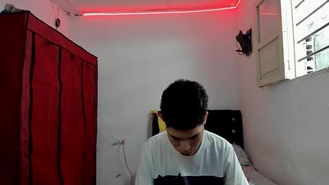 Snapshot of andrew_2811 chatting on 03.14.26 andrew_2811 online show from 03.14.26