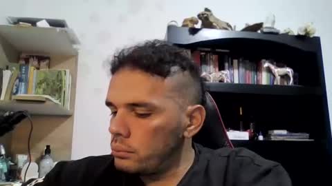 Snapshot of andrew_jaay chatting on 11.12.25 andrew_jaay online show from 11.12.25