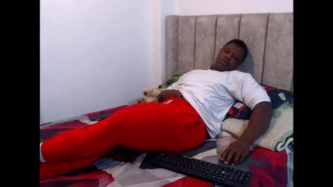 Snapshot of andrewburke06 chatting on 12.15.25 andrewburke06 online show from 12.15.25