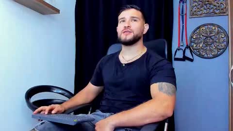 Andrew Diaz online show from 01.12.26