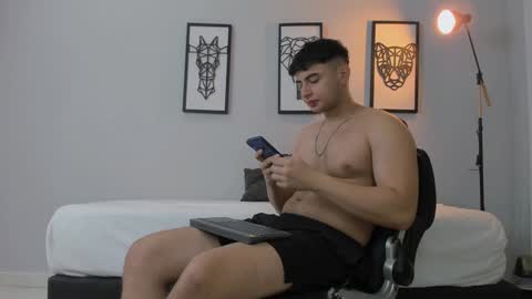 Andrewlamar21 online show from 01.04.25