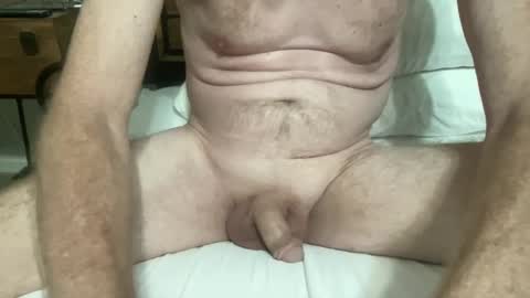 Snapshot of andrewlast10 chatting on 12.01.24 andrewlast10 online show from 12.01.24