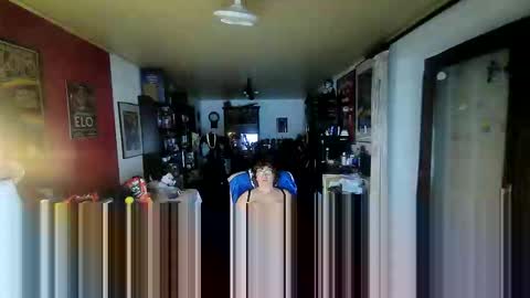 Snapshot of androgynia1 chatting on 10.28.25 androgynia online show from 10.28.25