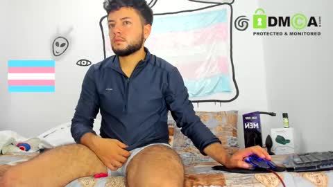 hugeclit  online show from 03.08.25