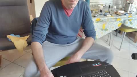 Snapshot of androx77 chatting on 11.12.25 androx77 online show from 11.12.25