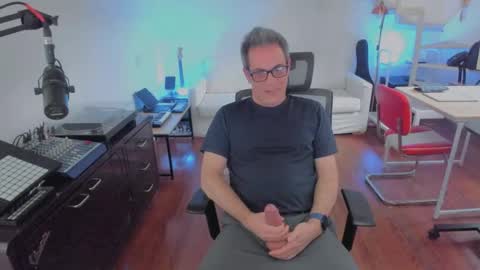 Snapshot of andy0pandi chatting on 09.13.25 Andrew online show from 09.13.25