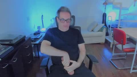 Snapshot of andy0pandi chatting on 10.28.25 Andrew online show from 10.28.25