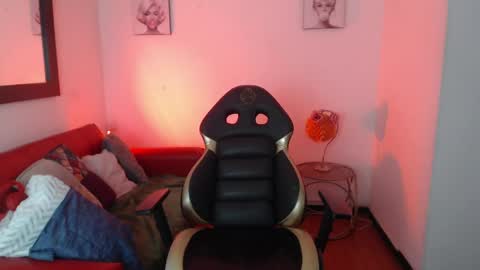 andy_eagleton_20 online show from 04.12.26