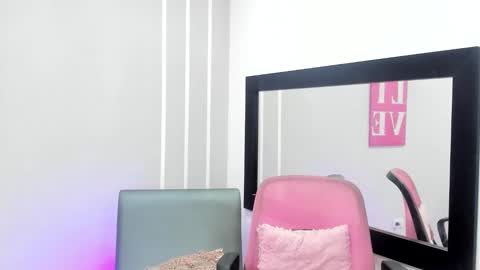 Snapshot of andy_gamboa chatting on 01.20.25 Andrea online show from 01.20.25