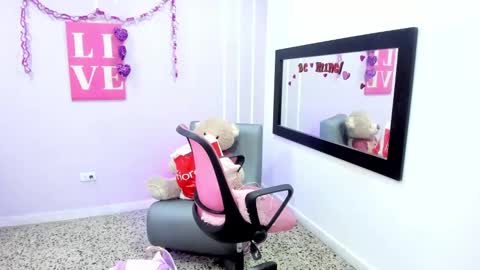 Snapshot of andy_gamboa chatting on 02.18.25 Andrea online show from 02.18.25