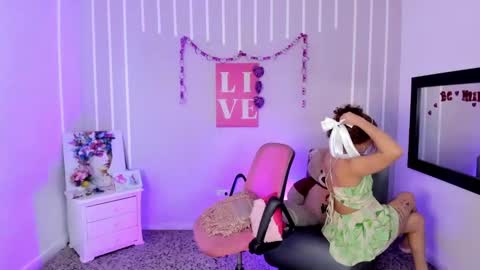 Snapshot of andy_gamboa chatting on 02.24.25 Andrea online show from 02.24.25