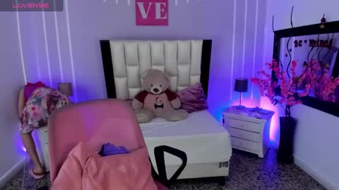 Snapshot of andy_gamboa chatting on 11.05.25 Andrea online show from 11.05.25