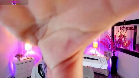 Snapshot of andy_gamboa chatting on 11.10.25 Andrea online show from 11.10.25