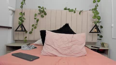 Snapshot of andy_miller5 chatting on 11.24.25 ANDY online show from 11.24.25