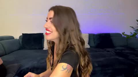 andy_velvet online show from 11.29.25