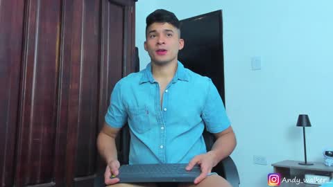 Snapshot of andy_walker_ chatting on 01.04.25 Andres online show from 01.04.25