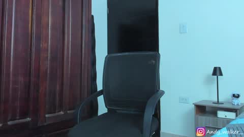 Snapshot of andy_walker_ chatting on 01.04.25 Andres online show from 01.04.25